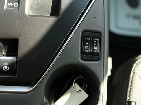 Used 2024 Subaru Crosstrek 2.0i Premium image 22