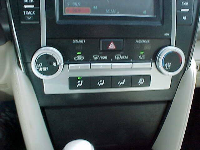 Used 2012 Toyota Camry LE FWD image 55