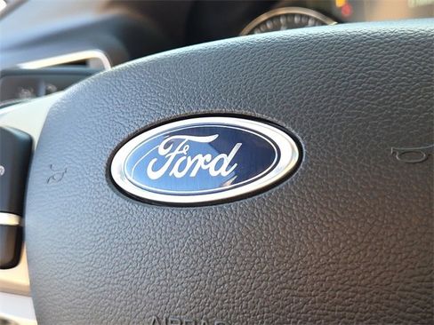 Certified 2022 Ford Explorer XLT w/ Equipment Group 202A image 27