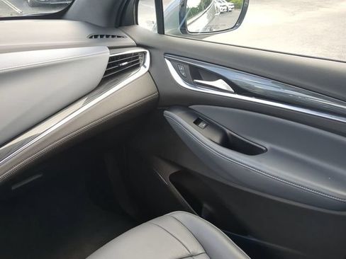 Used 2023 Buick Enclave Essence FWD image 21