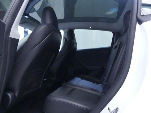 Used 2023 Tesla Model Y Long Range AWD/4WD image 24