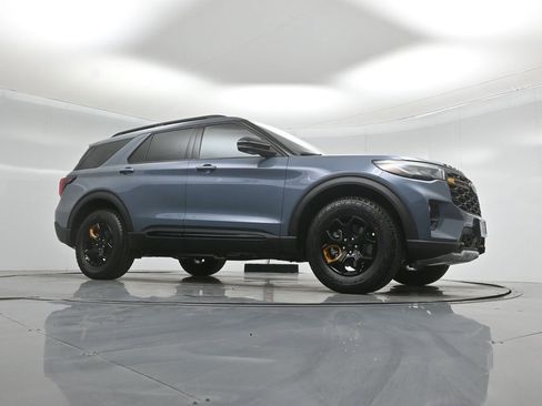 New 2026 Ford Explorer Tremor image 3