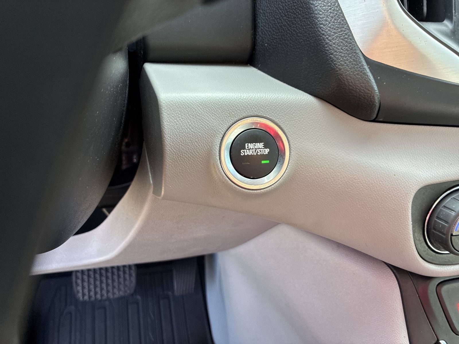 Used 2021 GMC Terrain SLT FWD image 16