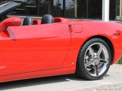 Used 2007 Chevrolet Corvette Convertible w/ Preferred Equipment Group RWD image 10