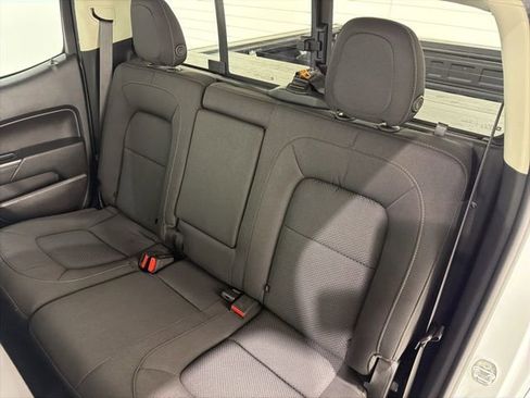 Used 2022 Chevrolet Colorado LT w/ LT Convenience Package image 16