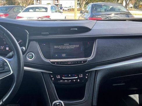 Used 2017 Cadillac XT5 Premium Luxury w/ LPO, Wheel Lock Package image 9