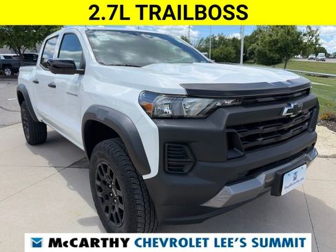 Certified 2023 Chevrolet Colorado Trail Boss w/ Technology Package AWD/4WD image 2