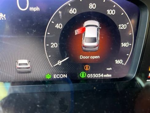 Used 2022 Honda Civic Touring image 7