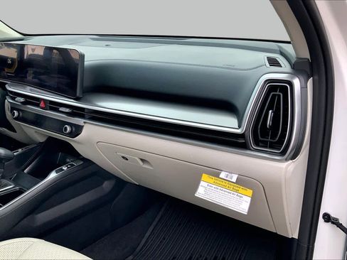 Certified 2026 Kia Sorento S w/ S Panoramic Sunroof Package FWD image 38