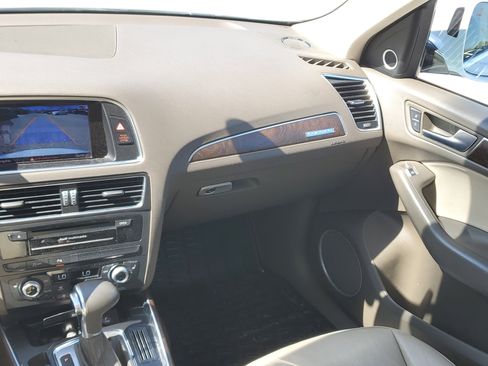 Used 2016 Audi Q5 2.0T Premium Plus w/ Technology Package image 19