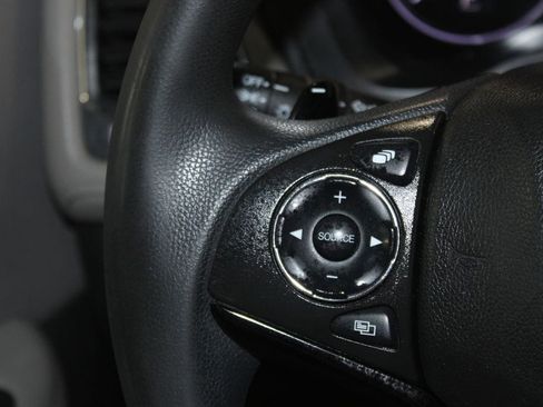 Used 2018 Honda HR-V EX image 18