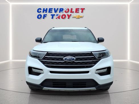 Used 2021 Ford Explorer XLT w/ Equipment Group 202A AWD/4WD image 2
