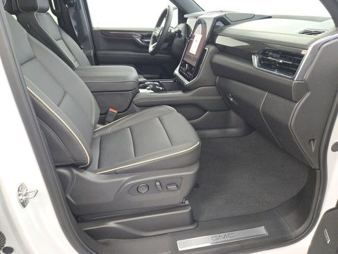 New 2026 GMC Yukon XL Elevation w/ Elevation Premium Package image 7