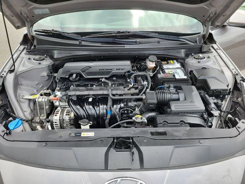 Certified 2021 Hyundai Elantra SE image 34