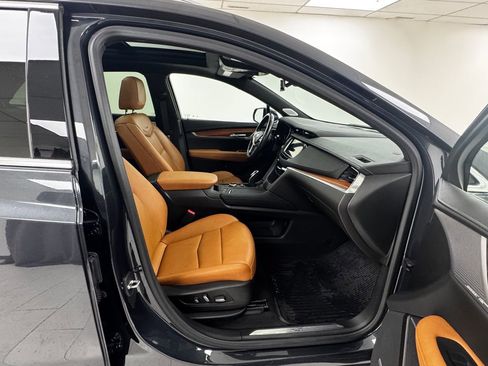 Used 2022 Cadillac XT5 Premium Luxury image 14