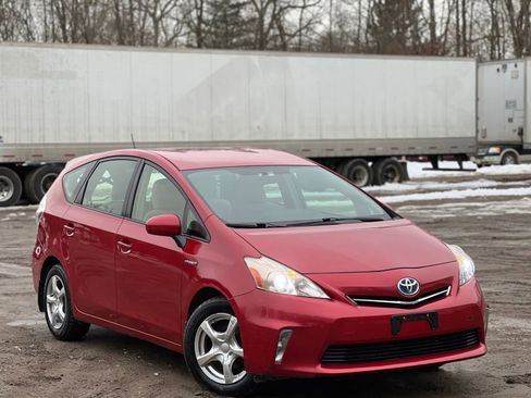 Used 2012 Toyota Prius V Two w/ Preferred Accessory Pkg image 8