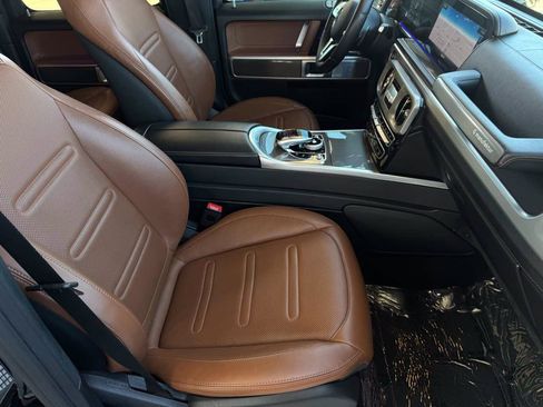Used 2021 Mercedes-Benz G 550 w/ G Manufaktur Interior Package image 21