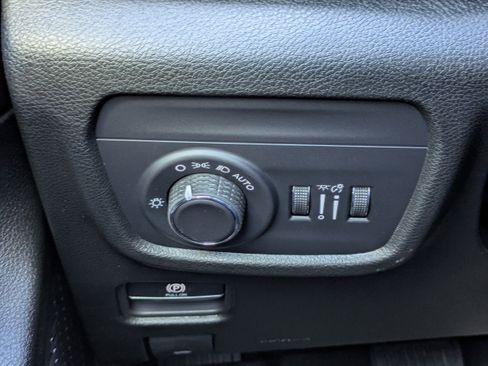 New 2025 Jeep Grand Cherokee L Laredo w/ Luxury Tech Group I image 27