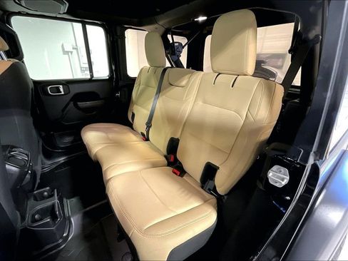 Used 2020 Jeep Wrangler Unlimited Sport image 35