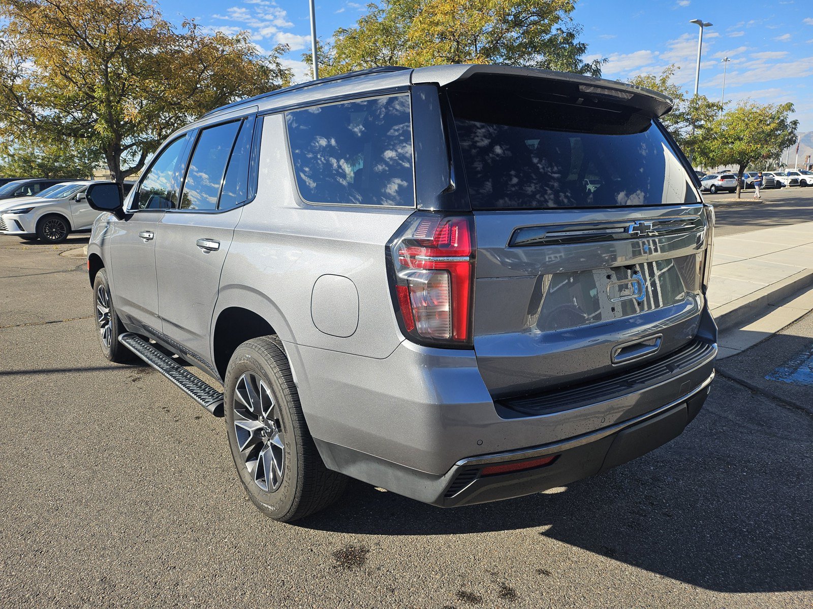 Used 2021 Chevrolet Tahoe Z71 w/ Rear Media and Nav Package AWD/4WD image 8