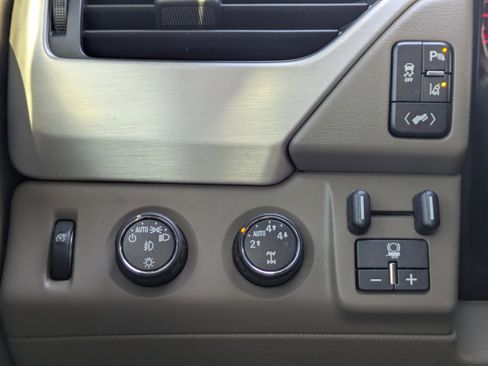 Used 2015 GMC Yukon SLT w/ HD Trailering Package image 30