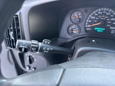 Used 2003 GMC Savana 1500 Passenger w/ Sle Preferred Equipment Group image 17