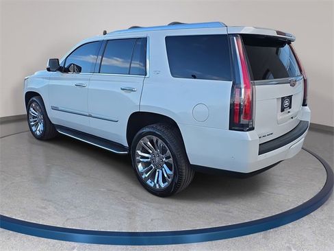 Used 2020 Cadillac Escalade Luxury w/ LPO, Radiant Package image 8