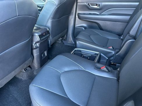 Certified 2025 Toyota Grand Highlander AWD image 15