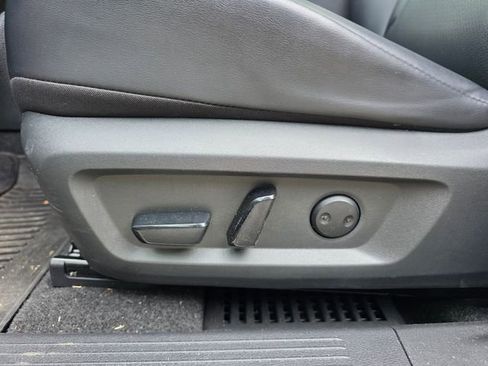 Used 2023 Nissan Rogue SV w/ SV Premium B Package image 13