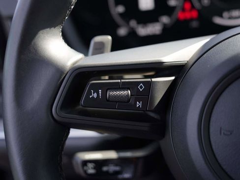 Used 2024 Porsche Cayenne image 17