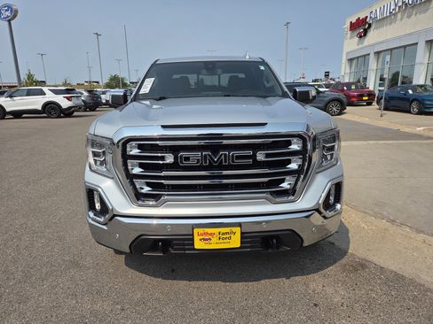 Used 2019 GMC Sierra 1500 SLT w/ SLT Premium Plus Package AWD/4WD image 2