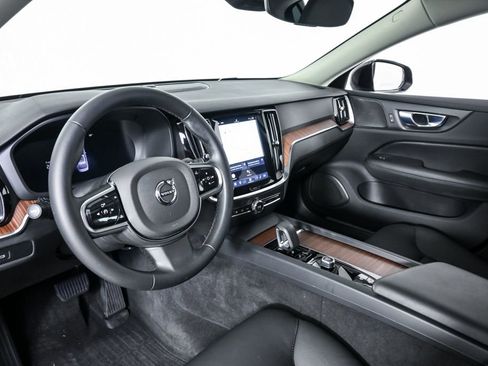 Used 2025 Volvo S60 B5 Plus w/ Climate Package image 4