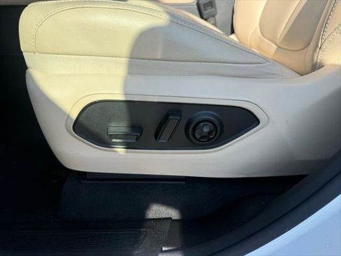 Certified 2024 Jeep Grand Cherokee Limited AWD/4WD image 13