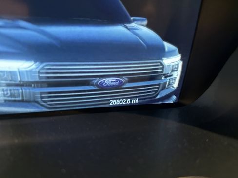 Used 2025 Ford F150 Lariat w/ Equipment Group 502A High AWD/4WD image 8