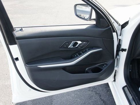 Used 2025 BMW 330i xDrive Sedan image 13