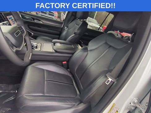 Certified 2024 Jeep Wagoneer Series II w/ Flexible Seating Group image 22