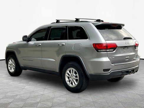 Used 2020 Jeep Grand Cherokee Laredo AWD/4WD image 4