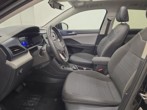 Used 2024 Volkswagen Taos SE AWD/4WD image 19