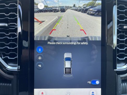 New 2025 Ford Ranger XLT w/ FX4 Off-Road Package image 9