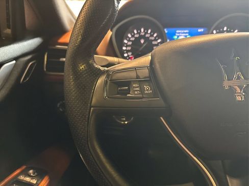 Used 2018 Maserati Ghibli RWD image 31