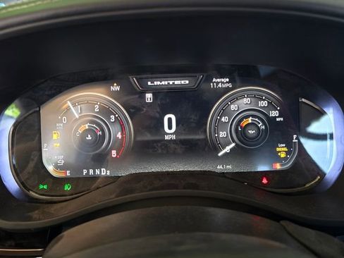 New 2026 RAM 2500 Limited AWD/4WD image 16