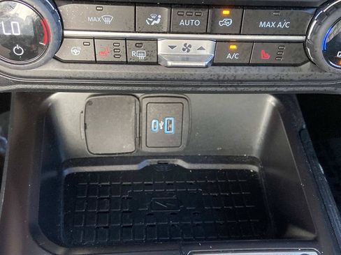 Used 2024 Ford Bronco Wildtrak AWD/4WD image 38