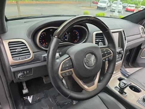 Used 2015 Jeep Grand Cherokee Summit AWD/4WD image 15