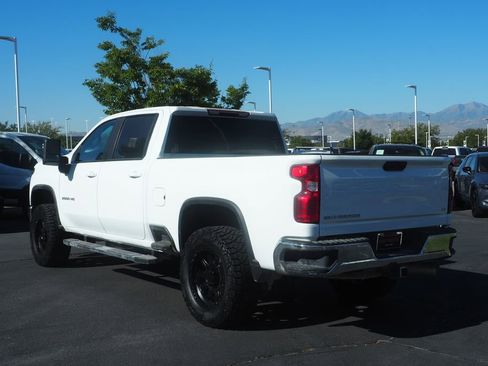 Used 2024 Chevrolet Silverado 2500 LT image 6