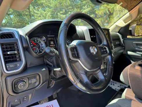 Used 2019 RAM 1500 Big Horn AWD/4WD image 12