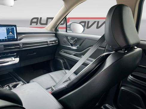 Used 2025 Lincoln Corsair Reserve FWD image 23
