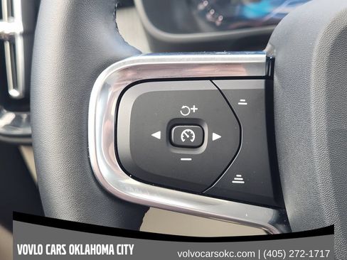 Used 2026 Volvo XC40 B5 Plus w/ Protection Package Premier AWD/4WD image 22