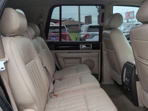 Used 2004 Lincoln Navigator Luxury AWD/4WD image 28