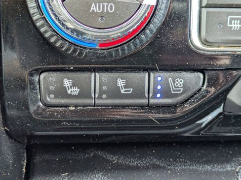 Used 2022 GMC Yukon Denali w/ Advanced Technology Package image 26