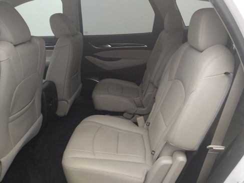 Used 2020 Buick Enclave Essence FWD image 18